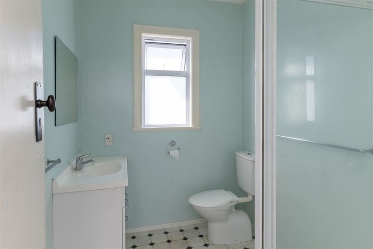 Photo of property in 46 Mako Mako Road, Levin, 5510