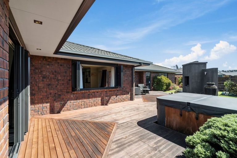 Photo of property in 2 Faber Place, Inglewood, 4330