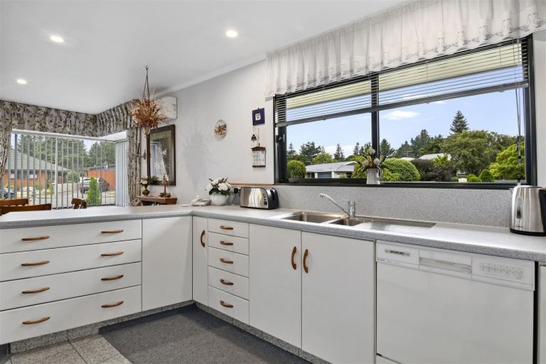 Photo of property in 6 Titoki Place, Motueka, 7120