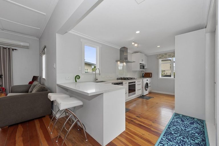 Photo of property in 4 Bond Street, Hamilton East, Hamilton, 3216