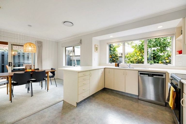 Photo of property in 24a Williams Street, Cambridge, 3434