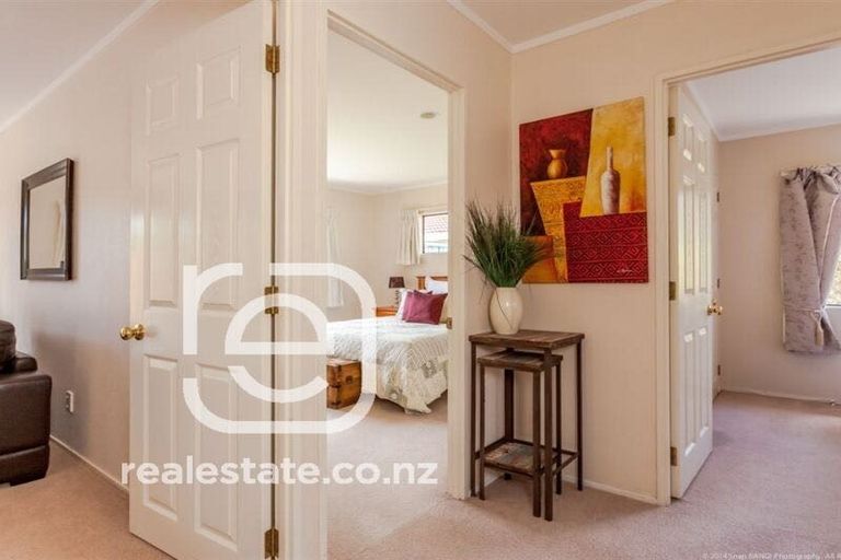 Photo of property in 2 Marbella Drive, Massey, Auckland, 0614