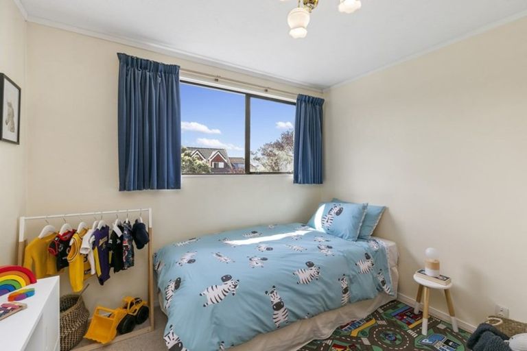 Photo of property in 6 Tedder Way, Karori, Wellington, 6012