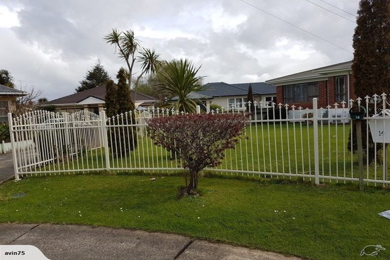 Photo of property in 14 Malcolm Place, Mangere East, Auckland, 2024