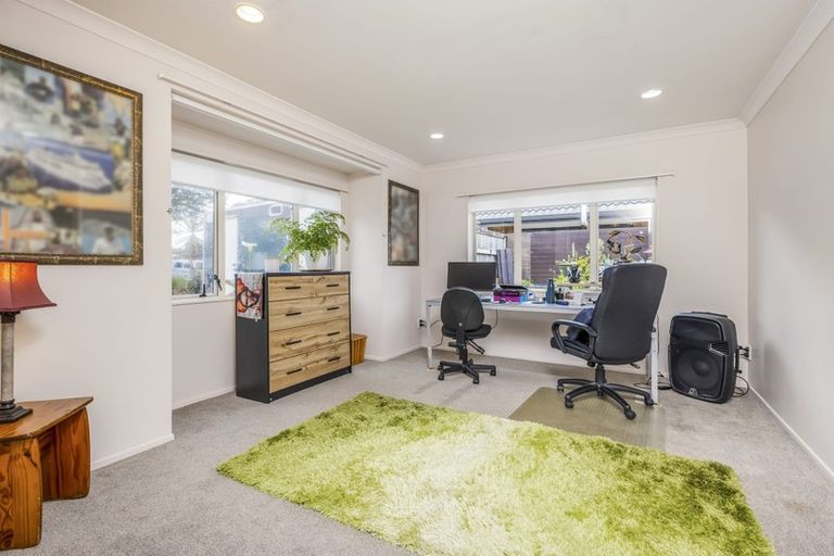 Photo of property in 81 Waimahia Avenue, Weymouth, Auckland, 2103