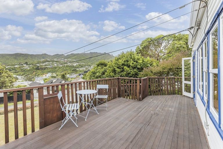 Photo of property in 33 Bankot Crescent, Ngaio, Wellington, 6035