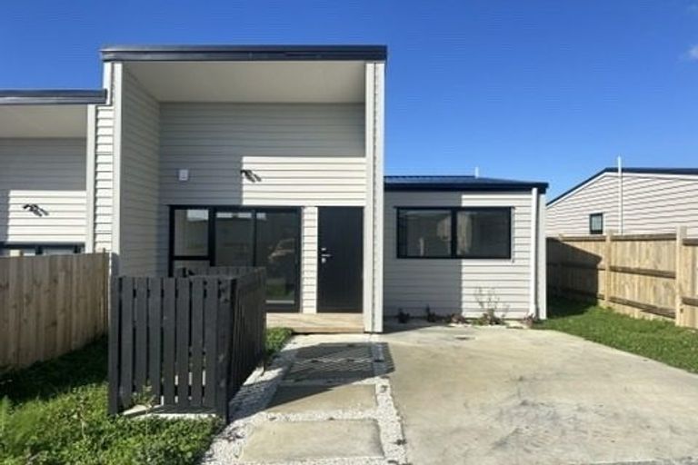 Photo of property in 15b Poruru Close, Papakura, 2110