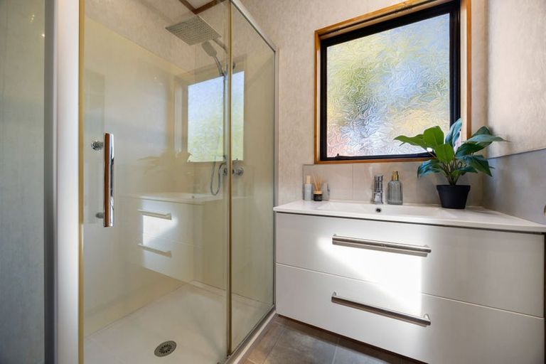 Photo of property in 100 Totara Drive, Pukete, Hamilton, 3200
