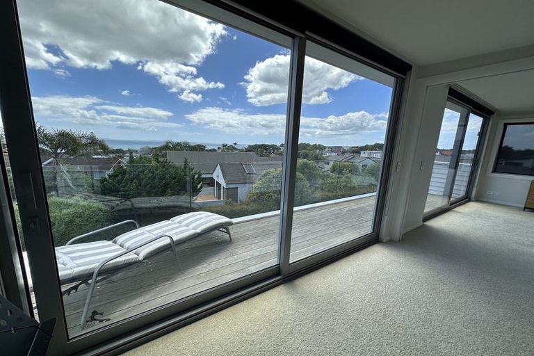 Photo of property in 276 Lake Road, Hauraki, Auckland, 0622