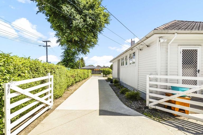 Photo of property in 2 Sare Crescent, Fairfield, Hamilton, 3214