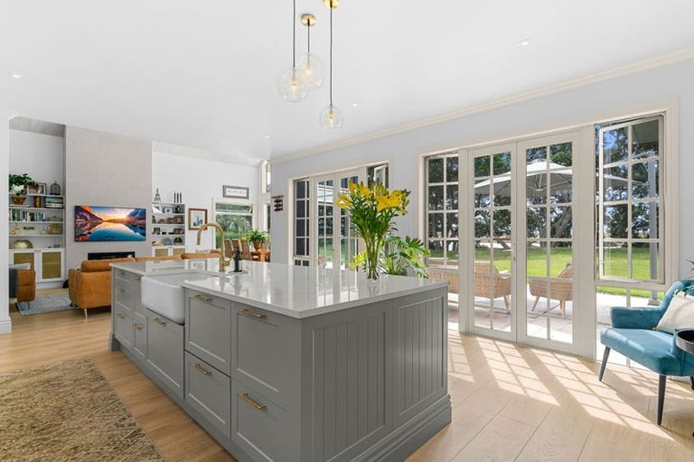 Photo of property in 615 Cove Road, Waipu, 0582