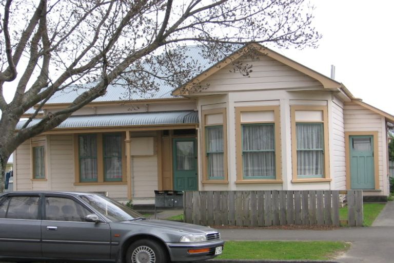 Photo of property in 16 Ada Street, Hokowhitu, Palmerston North, 4410