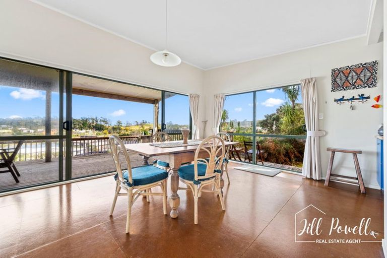 Photo of property in 13 Moana Road, Tinopai, 0593