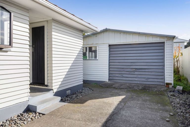 Photo of property in 10 Ramanui Avenue, Hawera, 4610