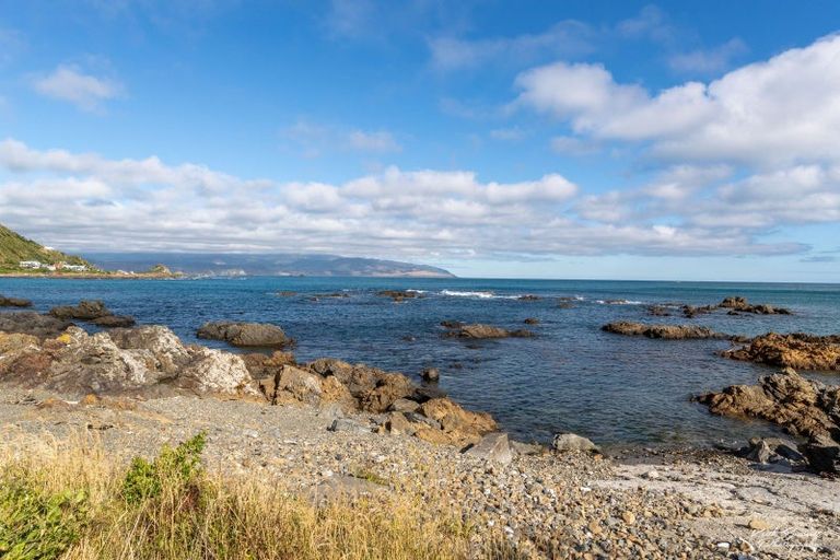 Photo of property in 144 Owhiro Bay Parade, Owhiro Bay, Wellington, 6023