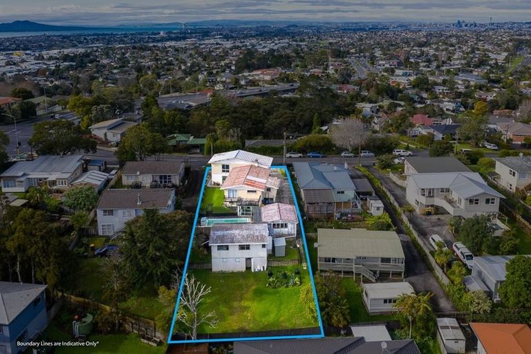 Photo of property in 5 Glendhu Road, Bayview, Auckland, 0629
