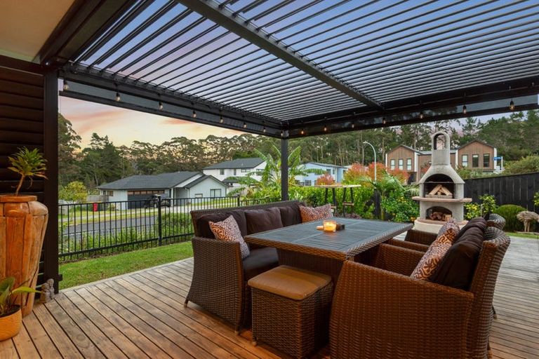 Photo of property in 23 Maraeariki Avenue, Orewa, 0931