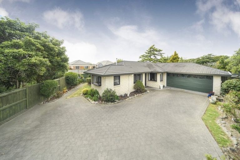 Photo of property in 10 Purdie Place, Milson, Palmerston North, 4414