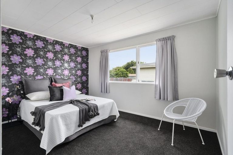 Photo of property in 18 Ngaire Street, Longburn, Palmerston North, 4412