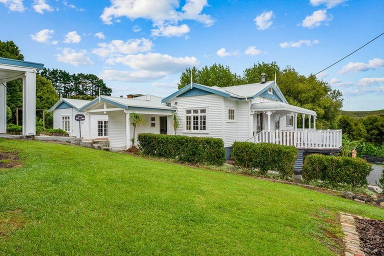 Photo of property in 3221 Kaipara Coast Highway, Glorit, Warkworth, 0984