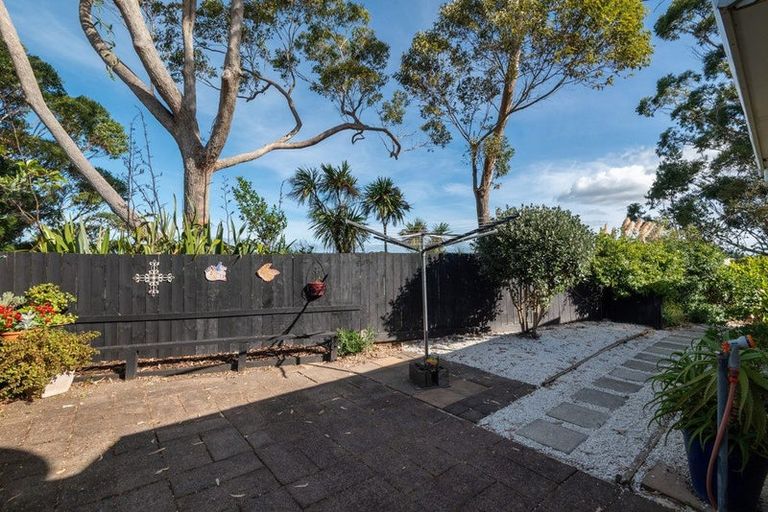 Photo of property in 1/31 Taroka Close, Pinehill, Auckland, 0632