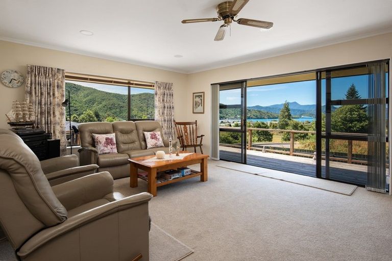 Photo of property in 108 Moana View Road, Waikawa, Picton, 7220