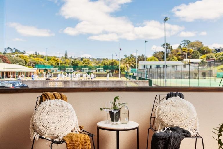 Photo of property in Norfolk Apartments, 7 Ramsgate Terrace, Mairangi Bay, Auckland, 0630