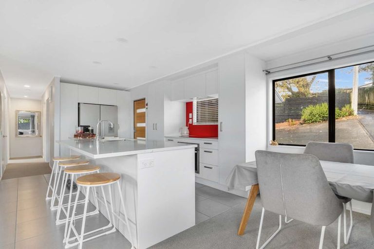 Photo of property in 2/58 James Street, Bayview, Auckland, 0629