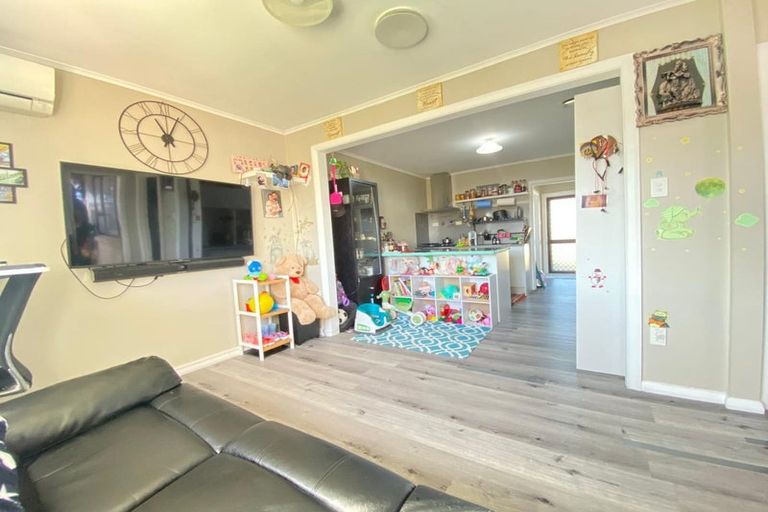 Photo of property in 2/30 Union Street, Papakura, 2110