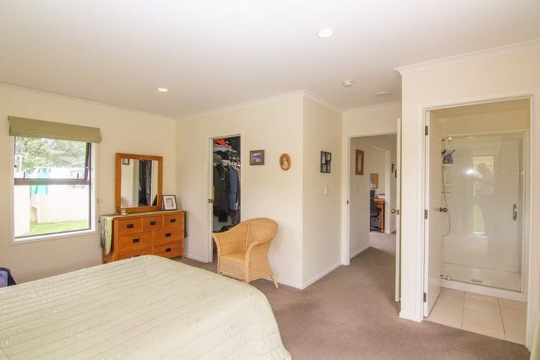 Photo of property in 44 Poynter Lane, Dairy Flat, Silverdale, 0992