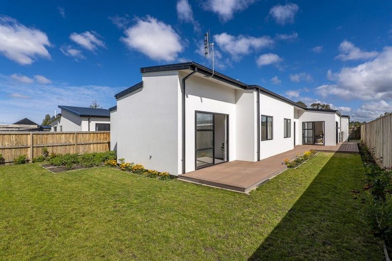 Photo of property in 28 Dynes Road, Rolleston, 7615