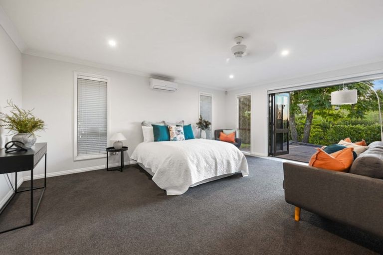 Photo of property in 2 Stonebridge Road, Temple View, Hamilton, 3289