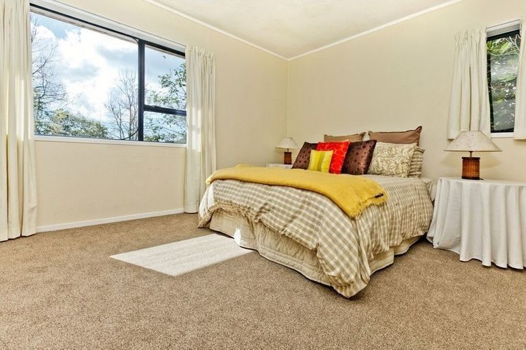 Photo of property in 1/56 Oaktree Avenue, Browns Bay, Auckland, 0630