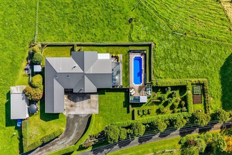 Photo of property in 51 Wilson Road, Urenui, 4375