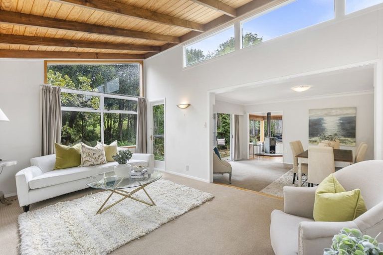 Photo of property in 13 Seymour Road, Mellons Bay, Auckland, 2014