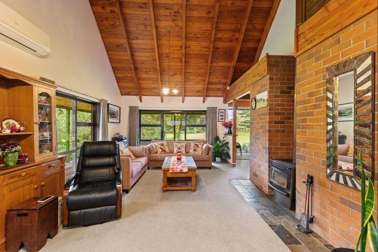 Photo of property in 275 Kimberley Road, Levin, 5571