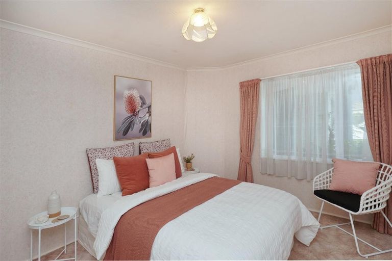 Photo of property in 33 Peer Street, Upper Riccarton, Christchurch, 8041