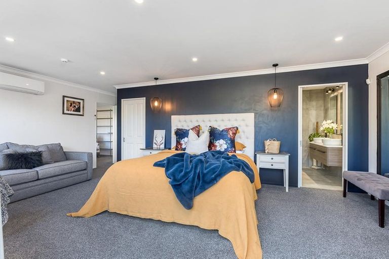 Photo of property in 32 Sunny Crescent, Huapai, Kumeu, 0810