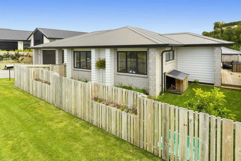 Photo of property in 36 Puhirake Crescent, Pyes Pa, Tauranga, 3112