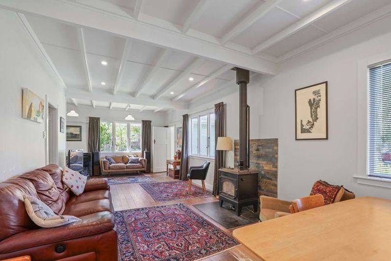 Photo of property in 14 Grey Street, Marton, 4710