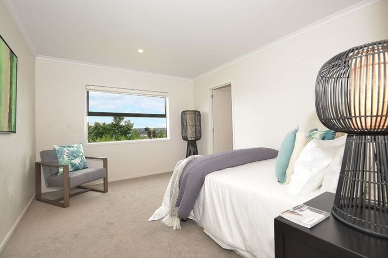 Photo of property in 3 Karauria Lane, Orewa, 0931