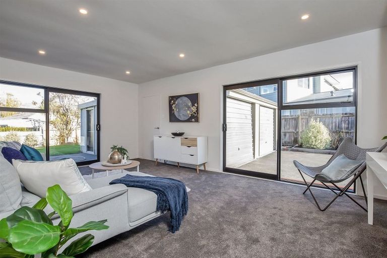 Photo of property in 214 Riverlaw Terrace, Saint Martins, Christchurch, 8022