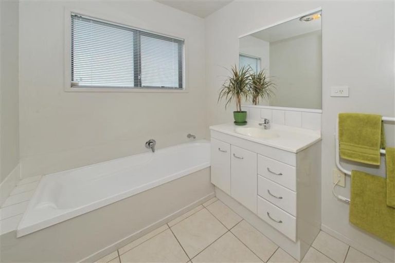 Photo of property in 20/18 Alicante Avenue, Hillpark, Auckland, 2102