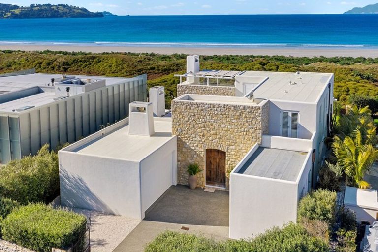 Photo of property in 9 Karahu Lane, Omaha, 0986