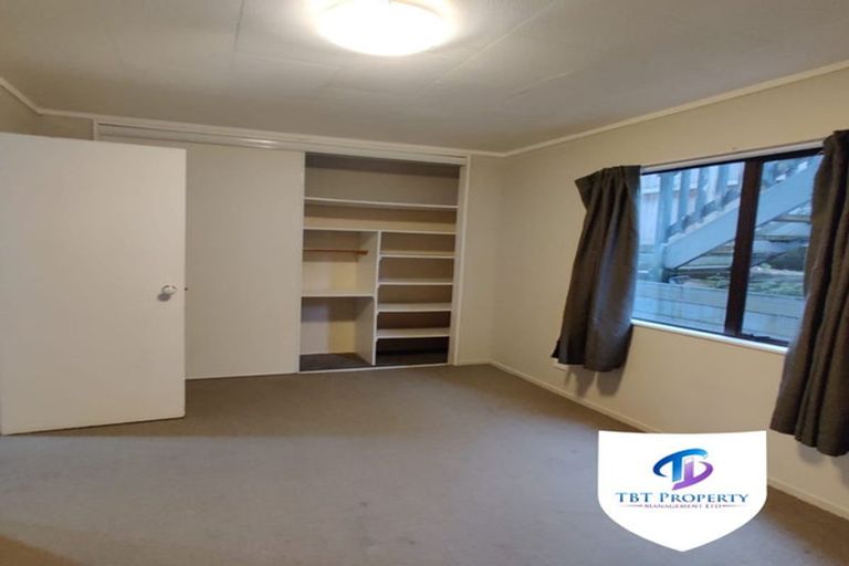 Photo of property in 21 Hakea Place, Totara Heights, Auckland, 2105