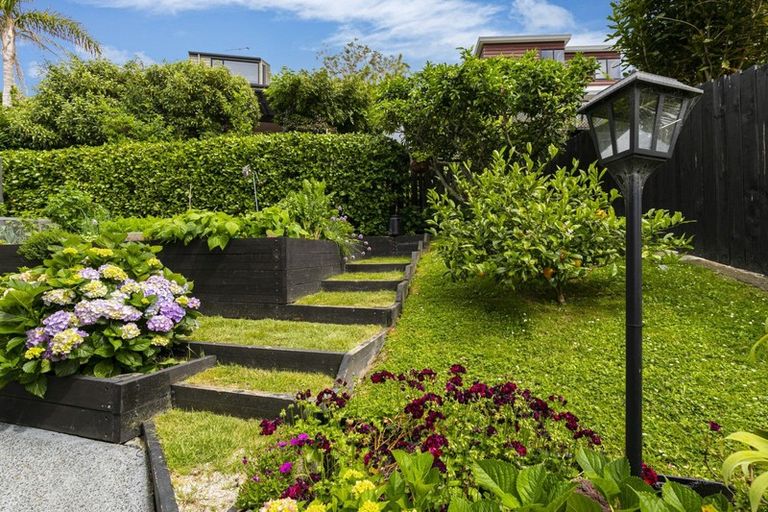 Photo of property in 29 Korotaha Terrace, Rothesay Bay, Auckland, 0630