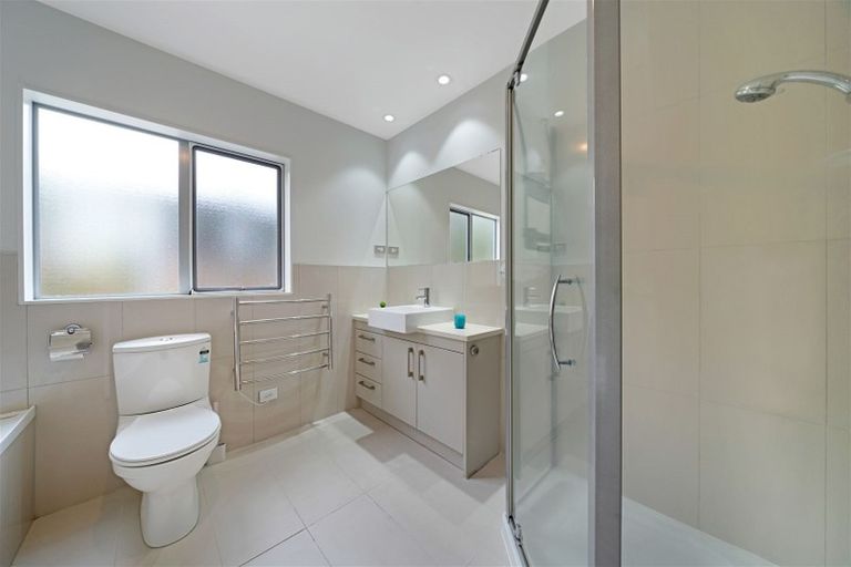 Photo of property in 51 Bayside Drive, Browns Bay, Auckland, 0630