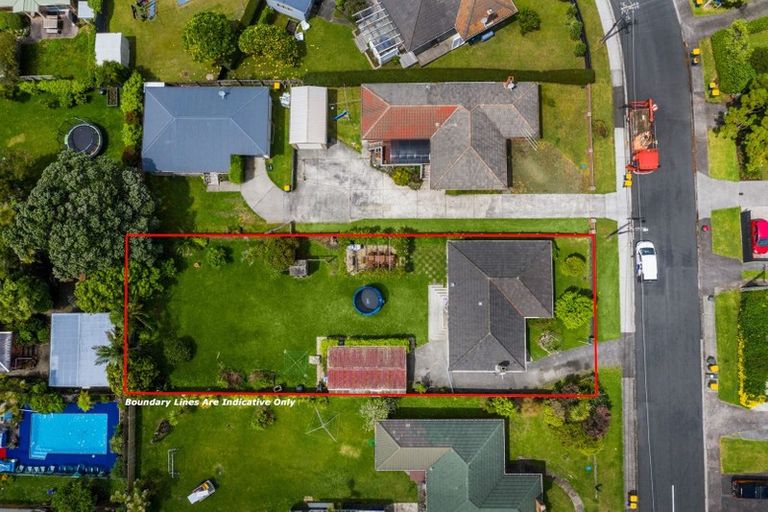 Photo of property in 18 Ward Crescent, Te Atatu Peninsula, Auckland, 0610