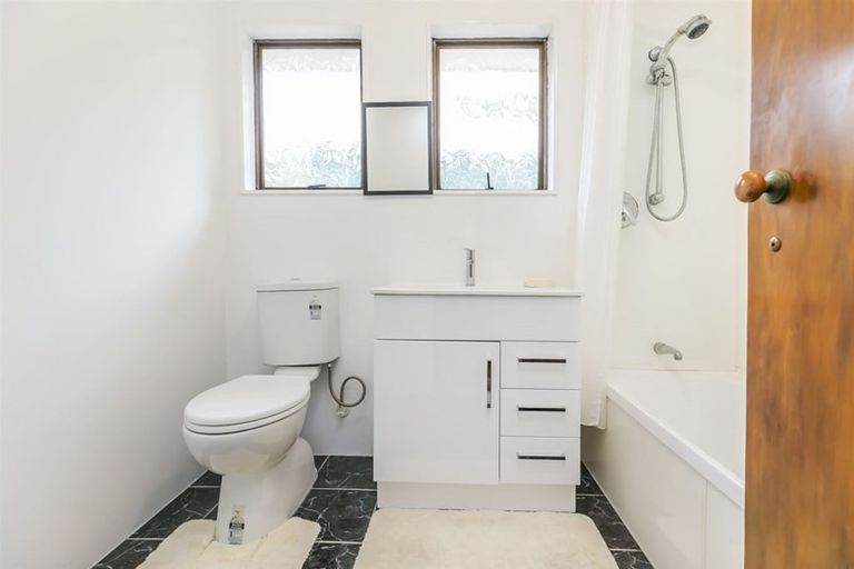 Photo of property in 62 Montgomery Avenue, Karori, Wellington, 6012