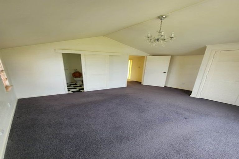 Photo of property in 302 Rangatira Road, Beach Haven, Auckland, 0626